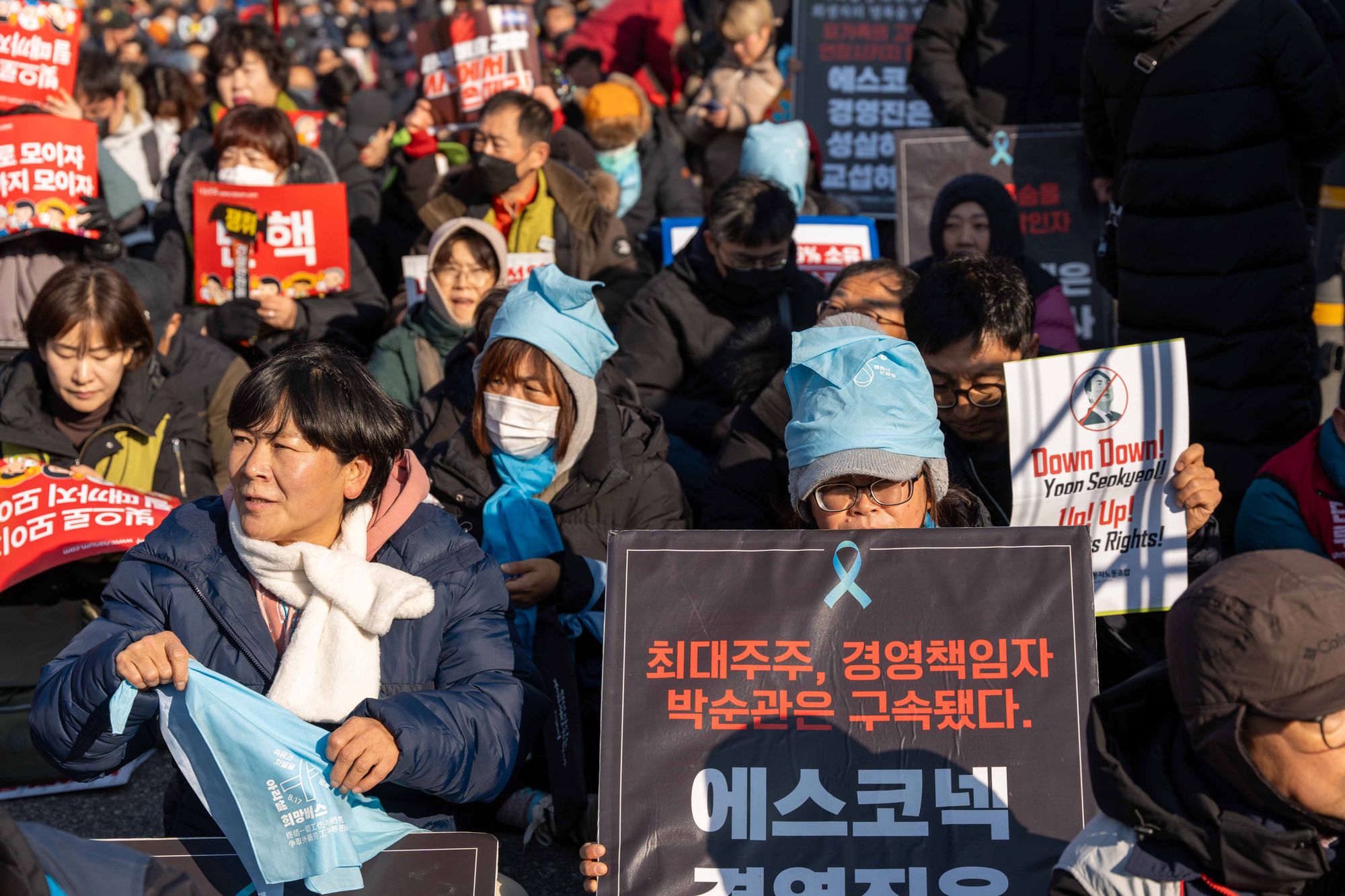 逝者未昭雪，家属不言休——韩国电池厂火灾事件抗争纪实